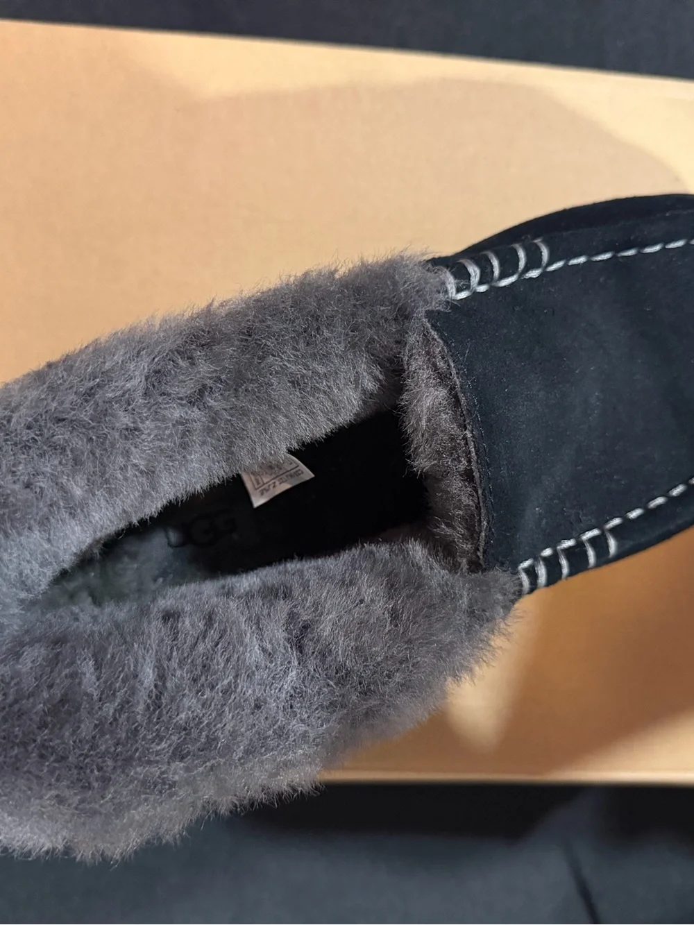 UGG Ansley Parc Black Suede Fur Slippers Womens Size 9 *NIB*